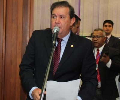 Eduardo Rocha solicita reforma da Escola Estadual de Paranaíba