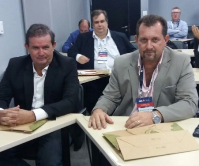Eduardo Rocha e prefeito de Ribas do Rio Pardo participam de evento nacional sobre floresta