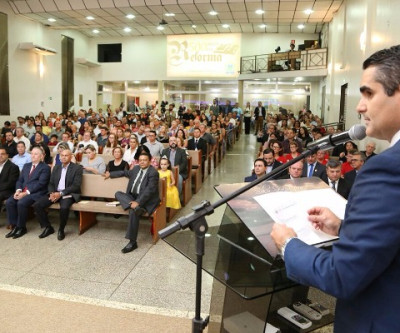 Em sessão solene, Herculano destaca papel das igrejas evangélicas