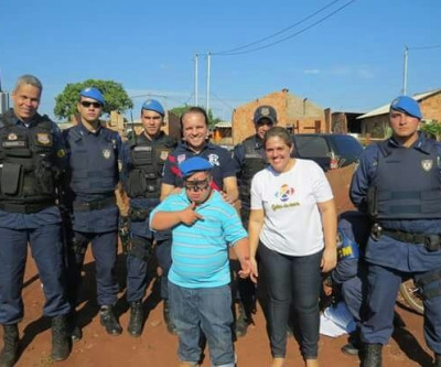 Coronel David e projeto social organizam festa surpresa para jovem fã da Guarda Municipal
