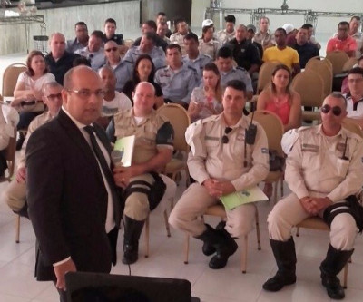 Agentes da autoridade de trânsito de Três Lagoas participam de encontro para capacitação