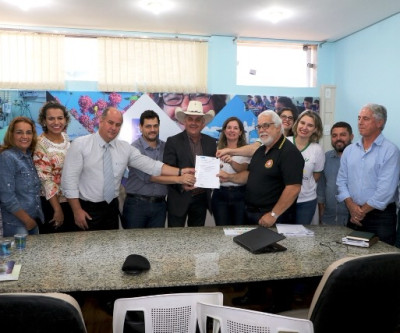 Plano de enfrentamento à violência sexual é entregue ao prefeito