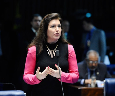 Simone Tebet é relatora do projeto que restringe a saída temporária de presidiários das cadeias