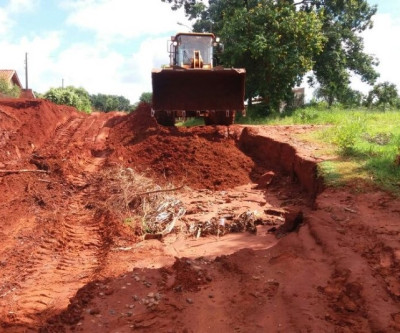 SEINTRA recupera vias afetadas pela chuva no Distrito do Arapuá
