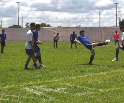 Torneio arrecada 240kg de alimento para o Natal Solidário
