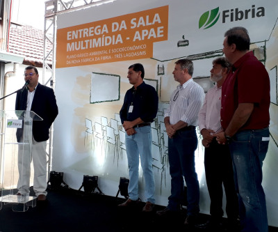 Fibria faz entrega e inauguração de sala multimídia para Apae de Três Lagoas 
