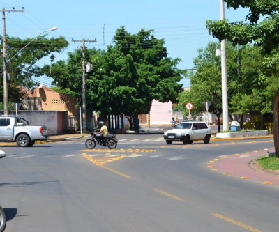 Parte da avenida Aldair Rosa Oliveira e rua Elmano Soares passam a ter sentido único no centro de Três Lagoas