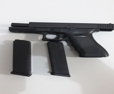 PRE BOP Vista Alegre encontra pistola Glock calibre .40 em interior de ônibus