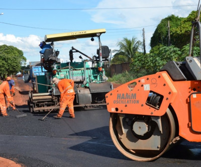 Ruas da Vila Alegre recebem asfalto após conclusão de obra de drenagem
