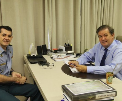Deputado Eduardo Rocha recebe visita do coronel Wilson Sérgio Monari