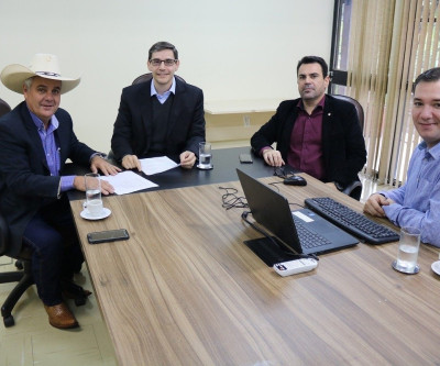 Angelo Guerreiro participa de reunião sobre construção de sede da Defensoria Pública