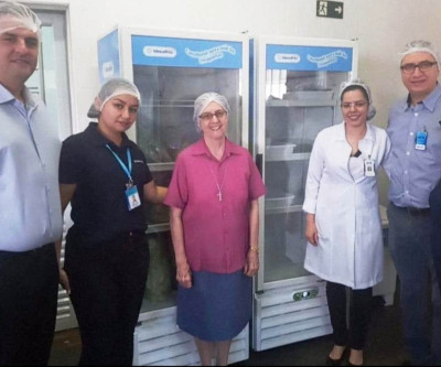 Metalfrio doa Freezers ao Hospital Auxiliadora para setor de nutrição