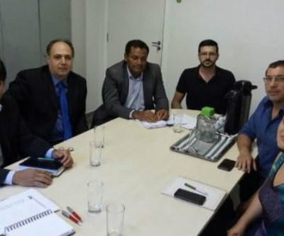 Vereadores encaminham documento ao Imasul e pedem estudo sobre animais da Lagoa