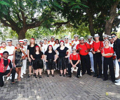 Banda de Percussão Spartan leva mais cultura às escolas municipais