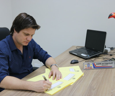 Em 4 meses, André Bittencourt apresenta 20 propostas de Projetos de Lei