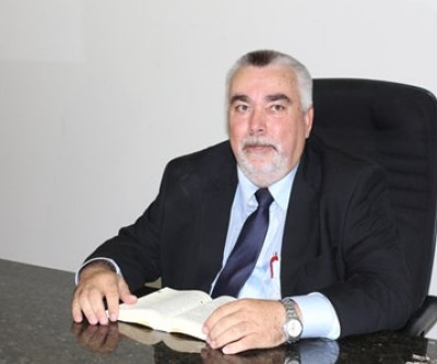 Prefeito Edvaldo Queiroz exonera quatro secretários para reduzir gastos 