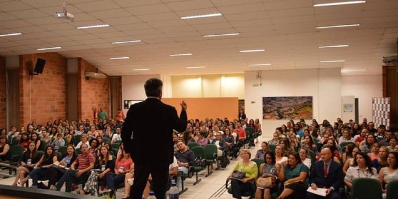 Professores participam de encerramento do curso “Práticas de Ensino”