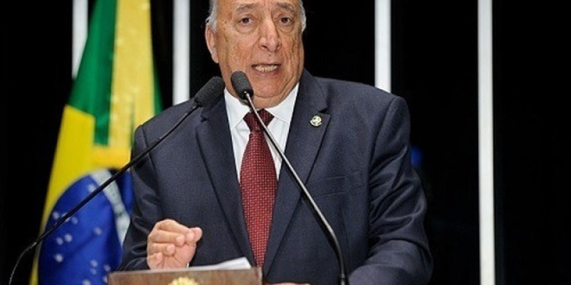 Por quebra de acordo, Pedro Chaves renuncia candidatura ao senado