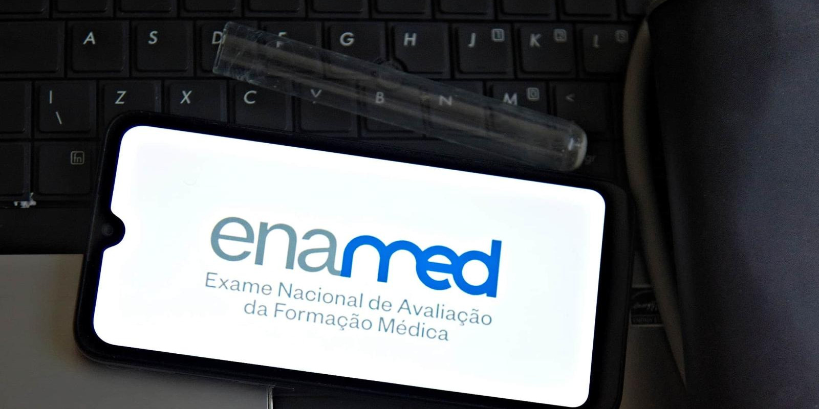 Cartões de inscrição no Enamed e Revalida estão disponíveis