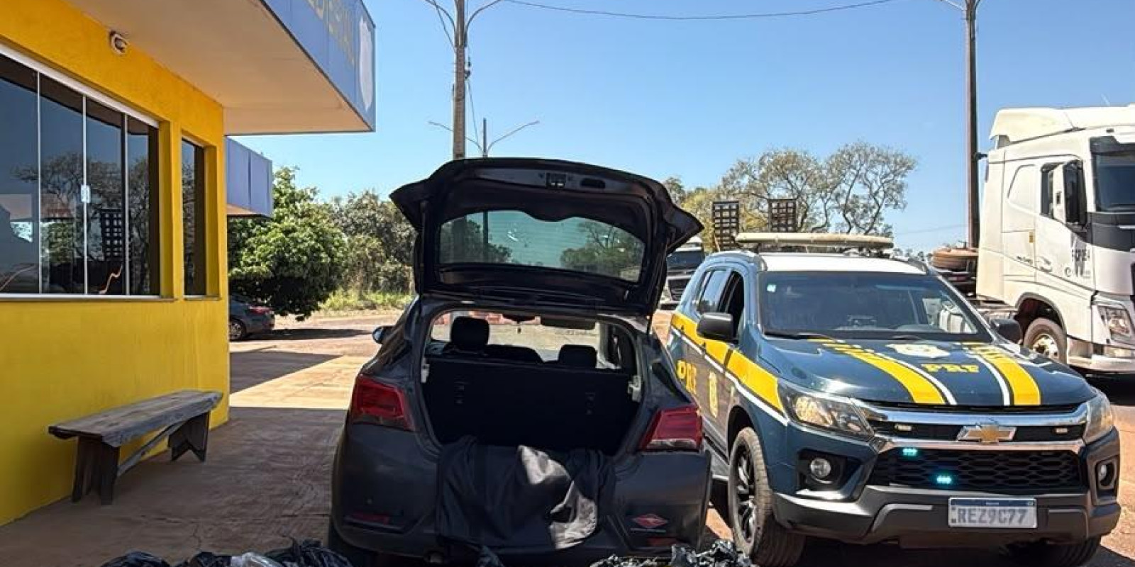  PRF captura motorista com mais de 144 kg de drogas na BR 262