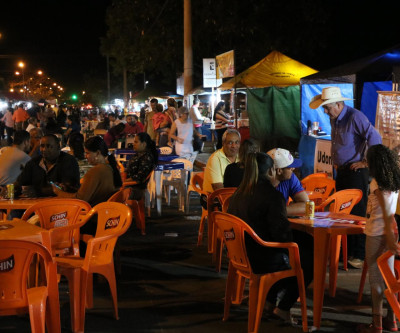 Feira Noturna tem edição especial