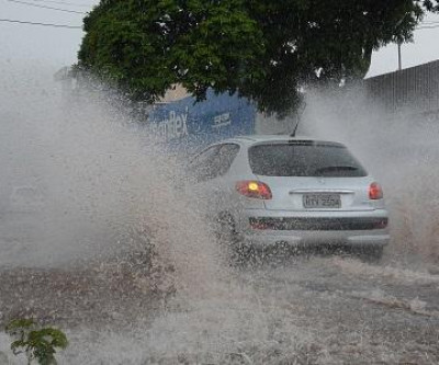 Fevereiro deve ser mais chuvoso,  prevê meteorologia