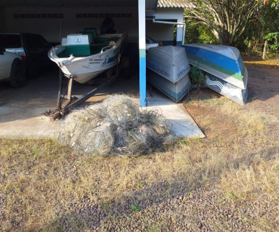 PMA apreende 1,2 km de redes de pesca e liberta 30 kg de peixes dos petrechos ilegais