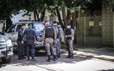 Morre homem que jogou facas em policiais durante confronto em Campo Grande