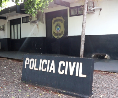 Mulher é presa depois de agredir e destruir carro de companheiro no Santa Rita