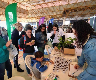 UEMS na Comunidade reforça compromisso com os direitos das mulheres na ação #TodosPorElas