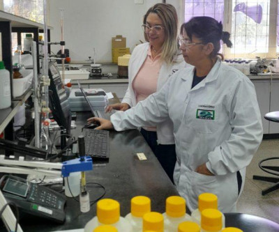 Imasul passa por auditoria interna para aprimorar padrões de qualidade em laboratório