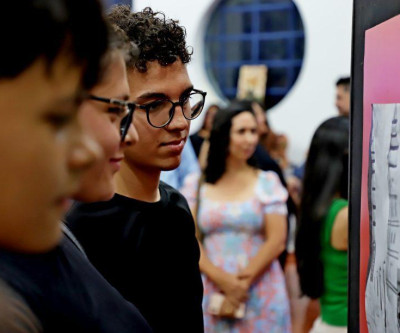Diretoria de Cultura faz abertura oficial da exposição de artes “Bicho que Voa”