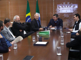 Parceria leva educação financeira e cooperativismo para escolas estaduais