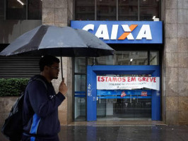 Caixa Econômica entra em greve nacional; Banco do Brasil decide sobre paralisação a partir de segunda