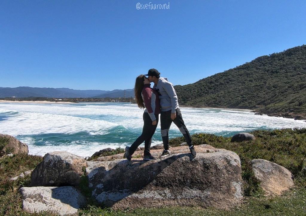 Casal que vive o sonho de viajar todos os dias passa por Três Lagoas e conta qual seu próximo destino 