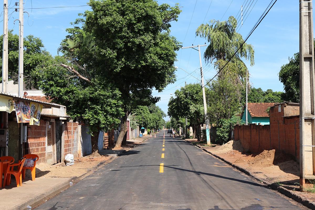 Prefeitura finaliza restauração do asfalto de rua do Bairro Guanabara