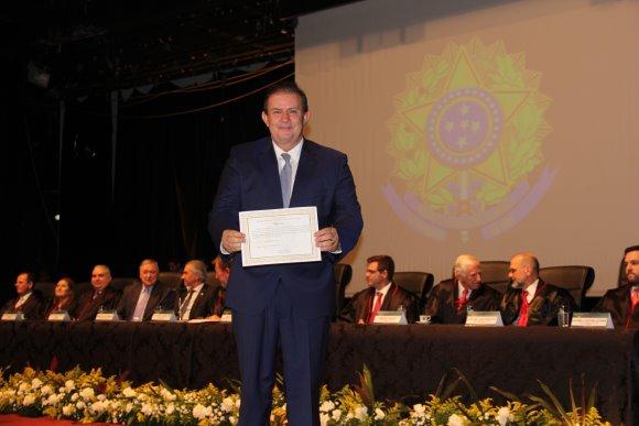 Deputado estadual Eduardo Rocha é diplomado para seu terceiro mandato Deputado estadual Eduardo Rocha é diplomado para seu terceiro mandato