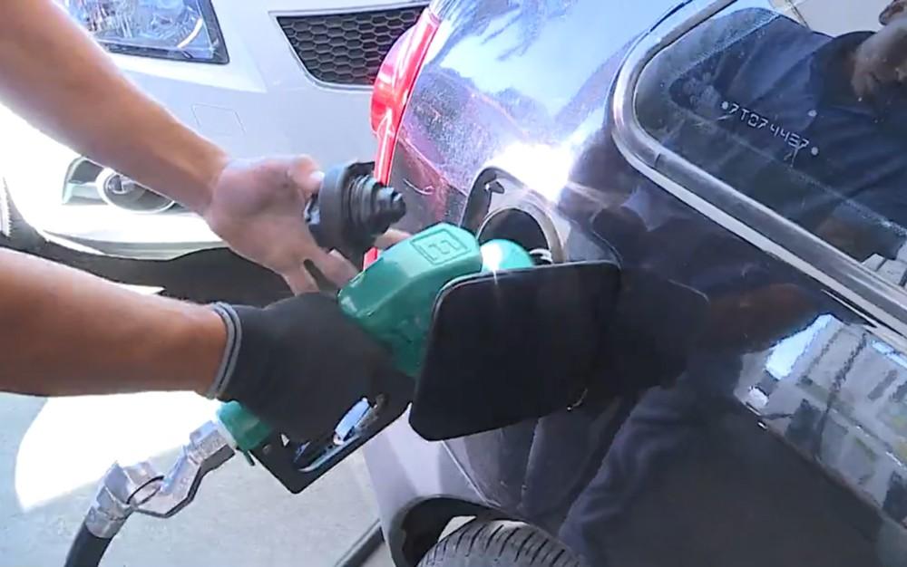 Operação 'Olho na Bomba' fiscaliza 82 postos de combustíveis no estado de SP