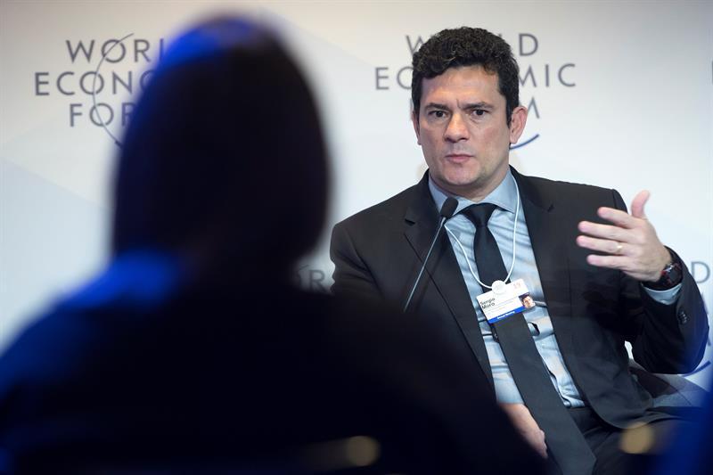 ‘País sai fortalecido, políticas do Governo são consistentes’, diz Moro em Davos