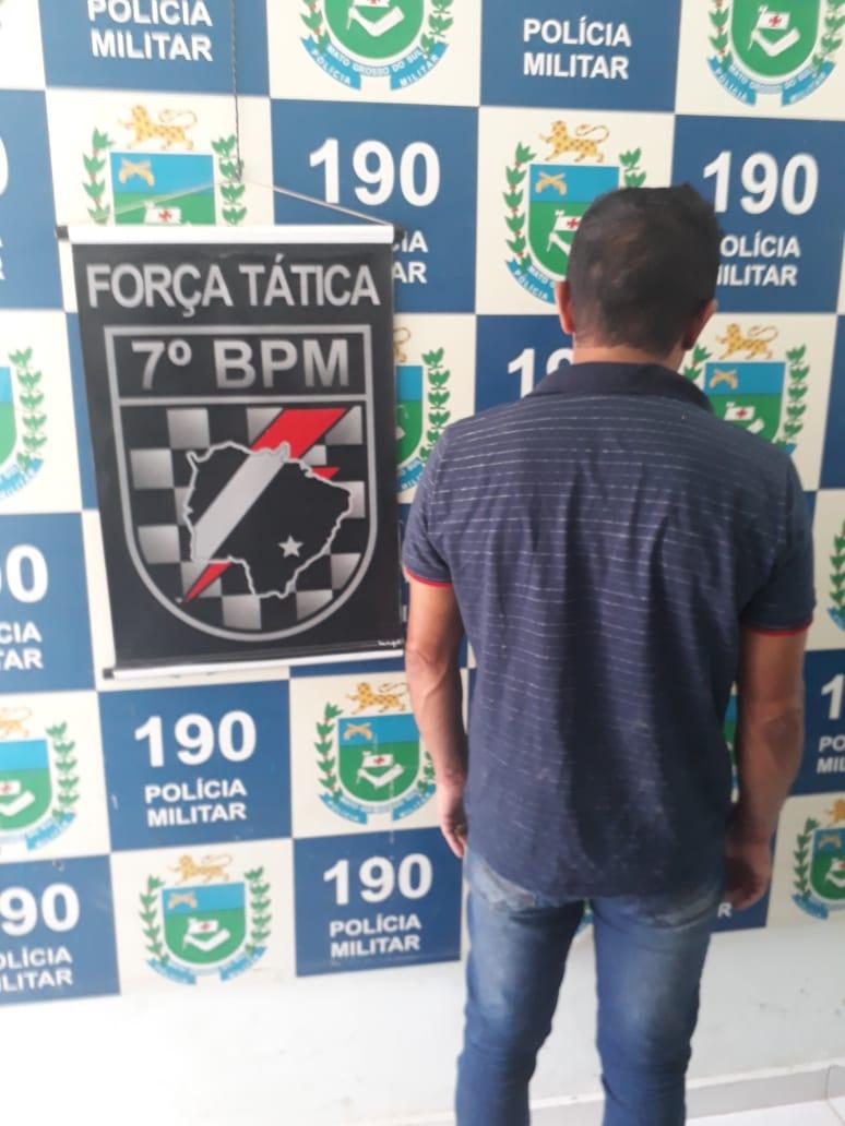 Dono de motel é preso pela PM com ‘Fuzil Mosque Fal’ e munições em Aquidauana