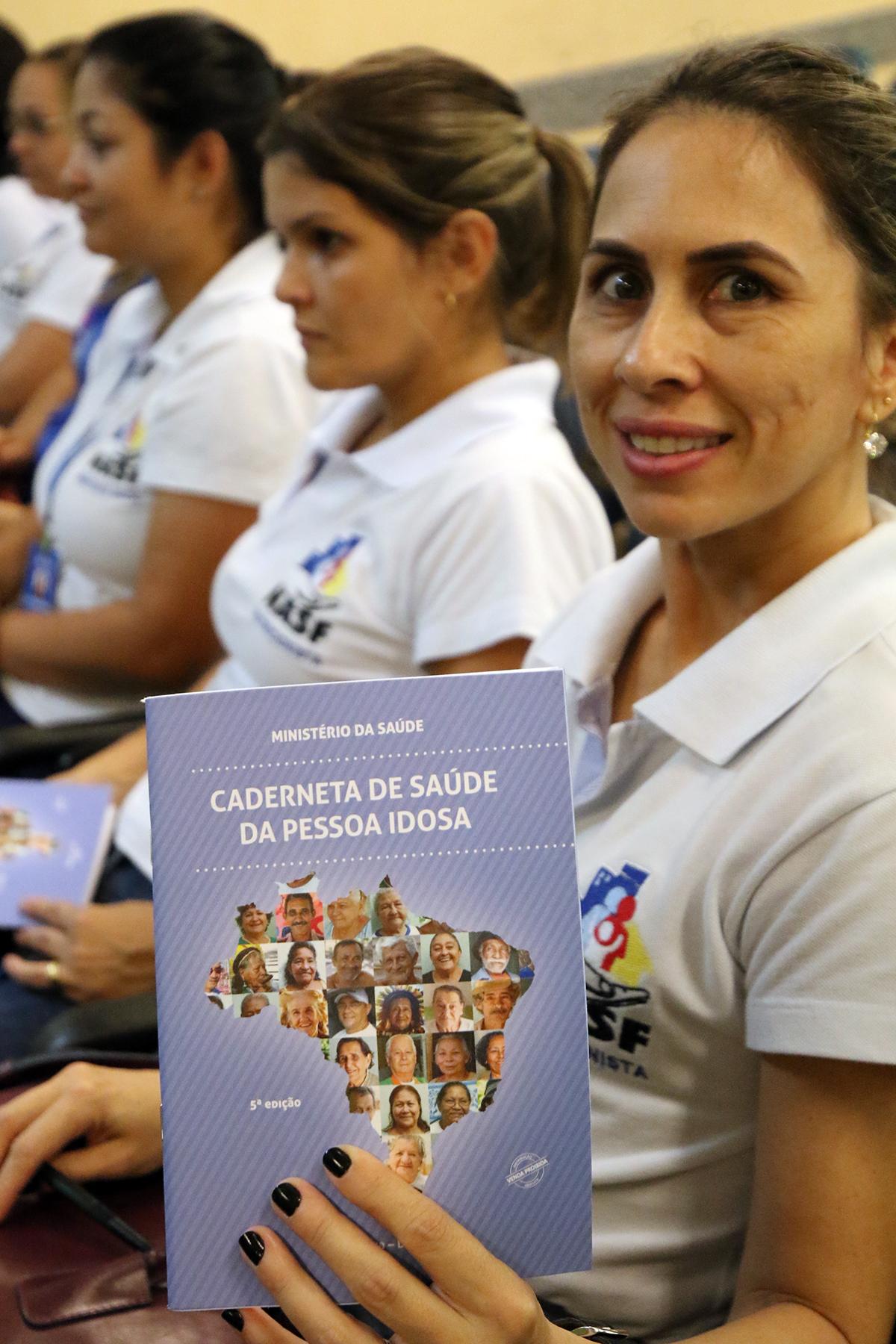 Saúde de Três Lagoas capacita profissionais para implantação da nova Caderneta da Pessoa Idosa