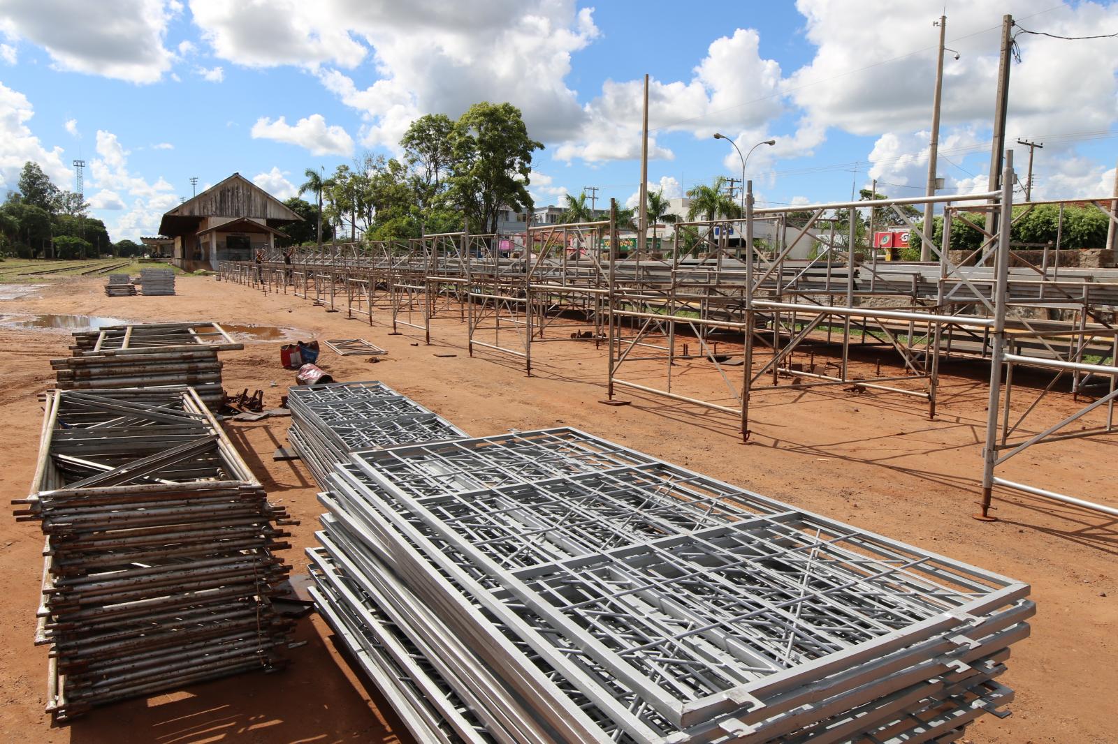 Estrutura para o Carnaval começa a ser montada em Três Lagoas Estrutura para o Carnaval começa a ser montada em Três Lagoas
