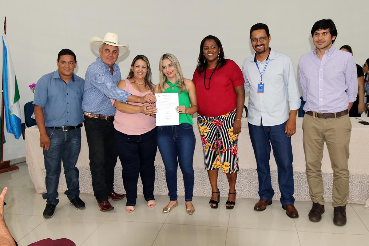 Professores aprovados em concurso tomam posse em Três Lagoas