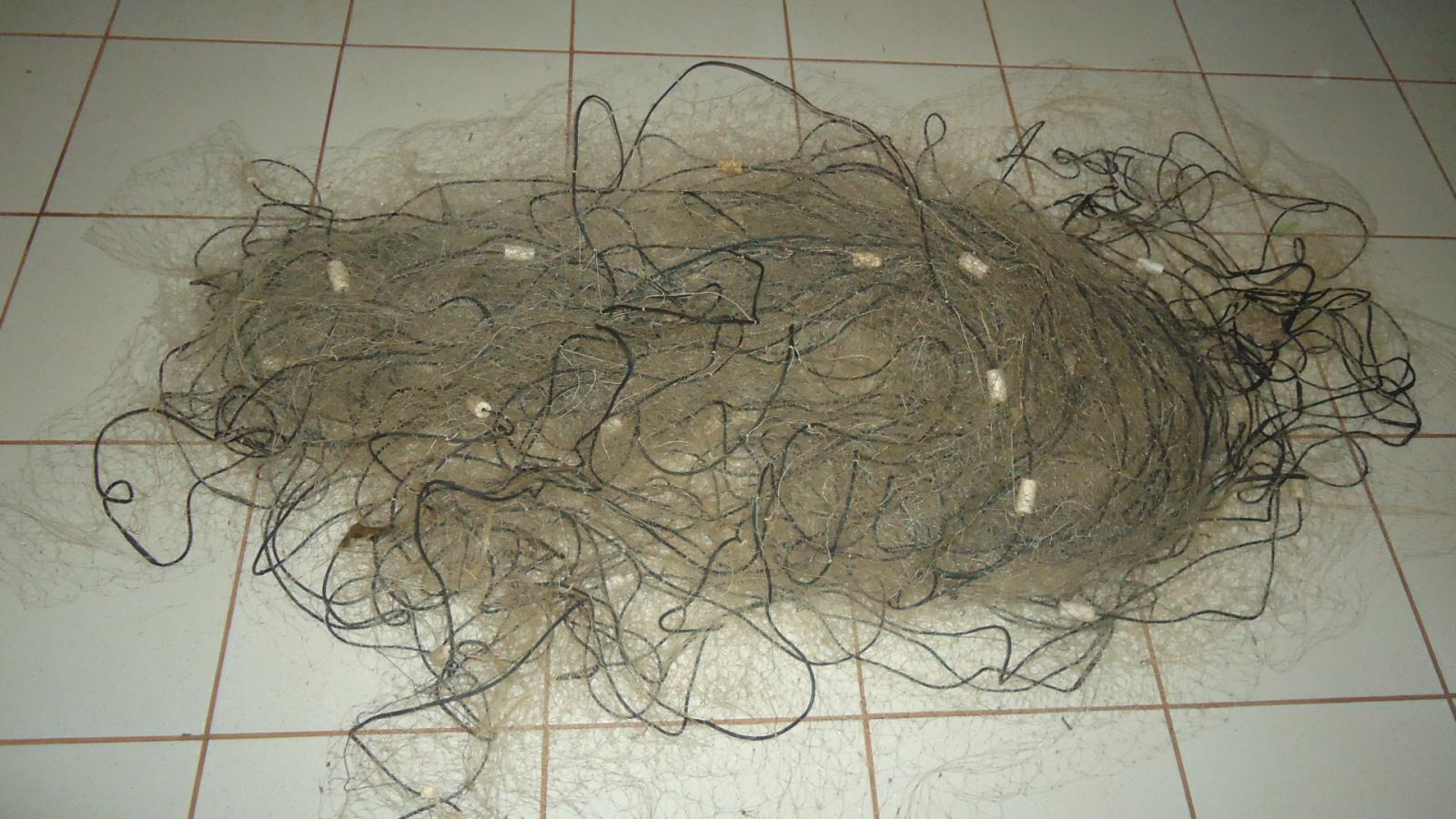 PMA prende um  com petrechos ilegais e apreende 3 mil metros de  redes de pesca