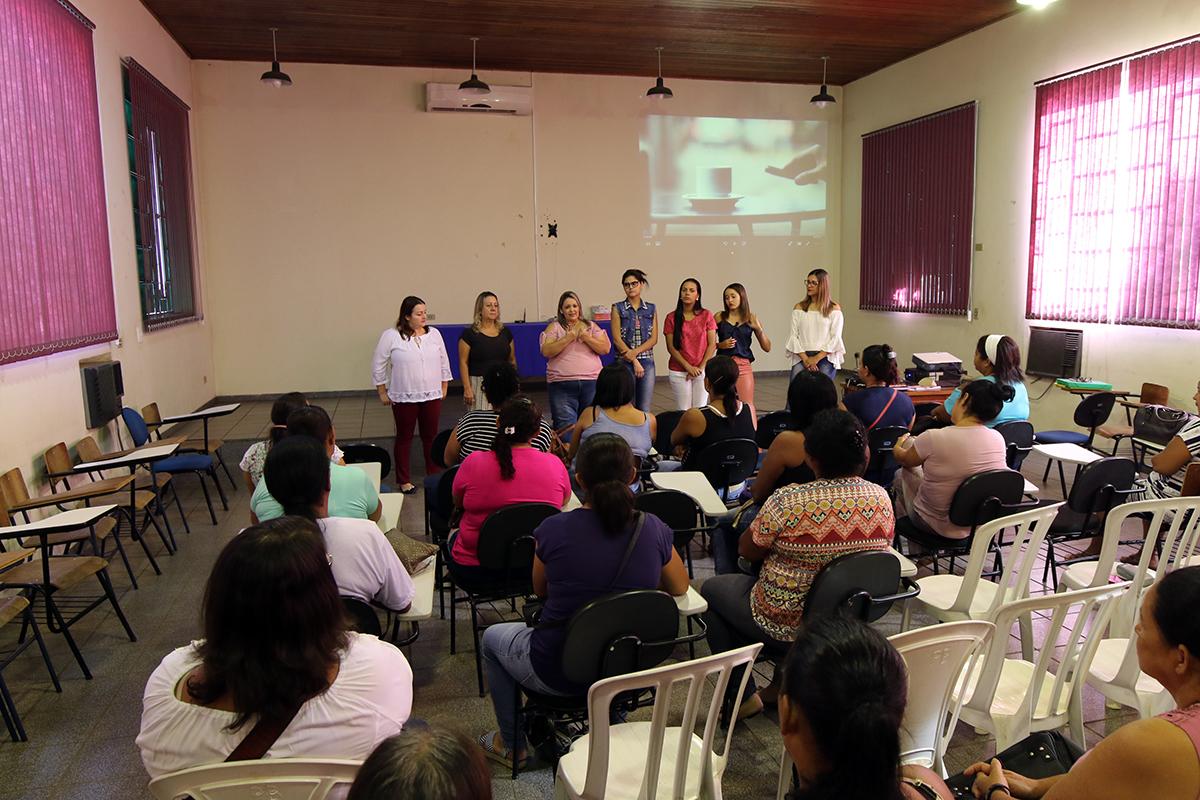 Cozinheiras da REME recebem capacitação para a volta às aulas