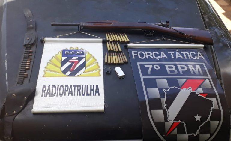 Dono de motel é preso pela PM com ‘Fuzil Mosque Fal’ e munições em Aquidauana Dono de motel é preso pela PM com ‘Fuzil Mosque Fal’ e munições em Aquidauana