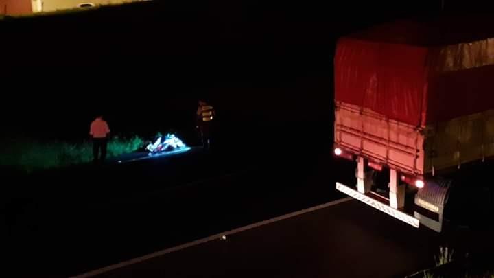 Motorista morre atropelado por carro na SP-320 em Fernandópolis