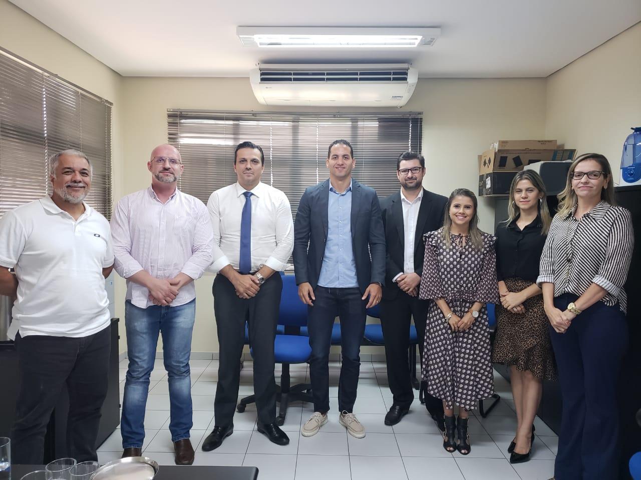 Promotores de Justiça recebem visita da Diretoria Executiva da OAB de Três Lagoas