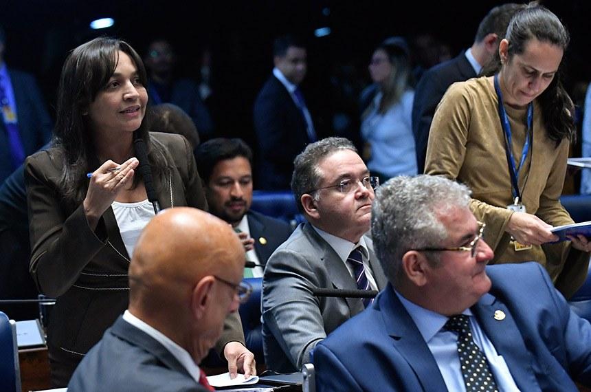 Senado aprova proibição de casamento de menores de 16 anos Senado aprova proibição de casamento de menores de 16 anos