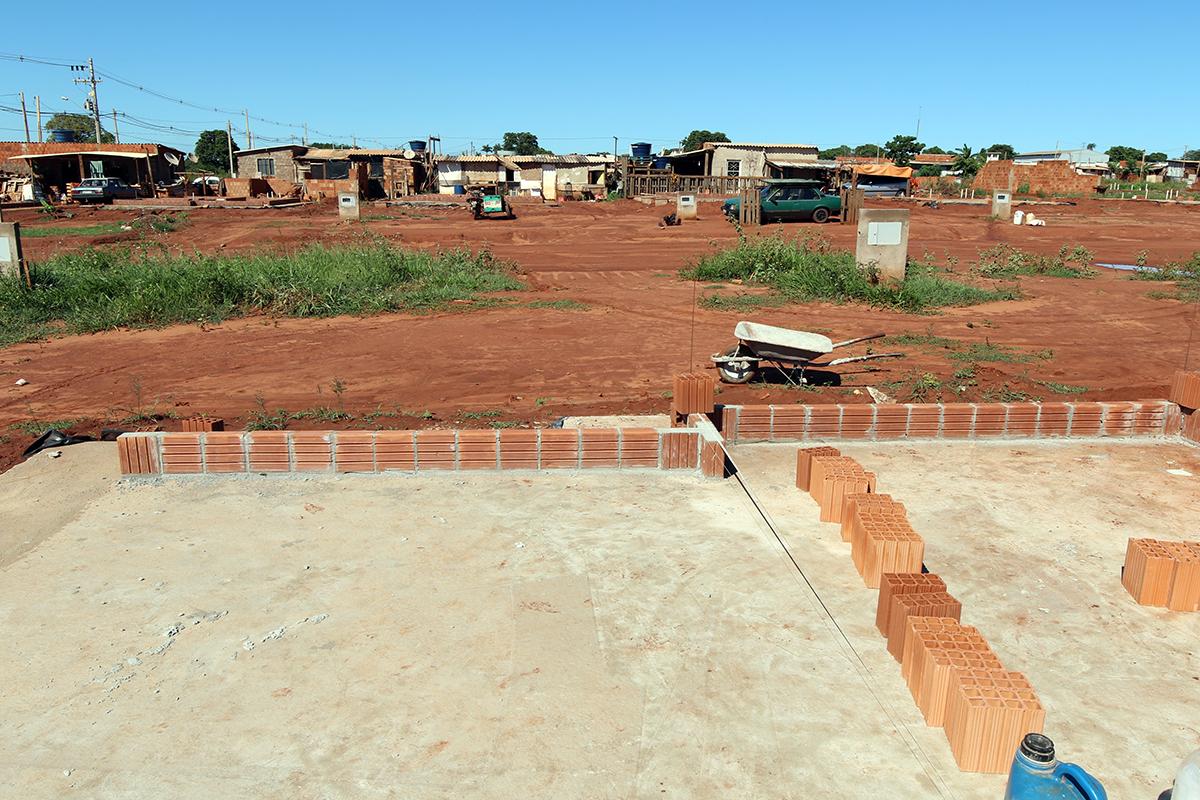 Licitação é aberta para construção de casa para 146 famílias que moram em barracos